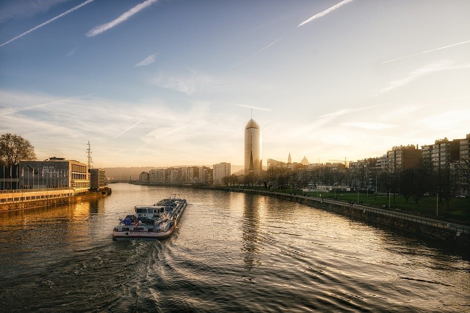 ejemplos de eslóganes para empresas de protección de identidad digital